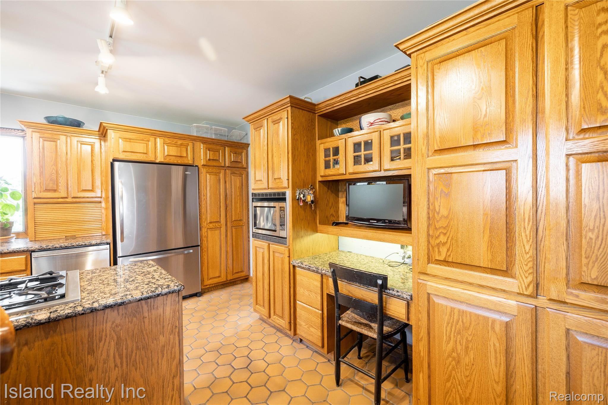 7580 Ferry Road Grosse Ile, MI 48138 - Photo 15 of 41 7580 Ferry, Grosse Ile (15 of 50).jpg