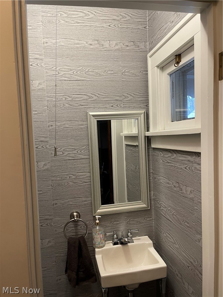 936 Cambridge Road Cleveland Heights, OH 44121 - Photo 12 of 23