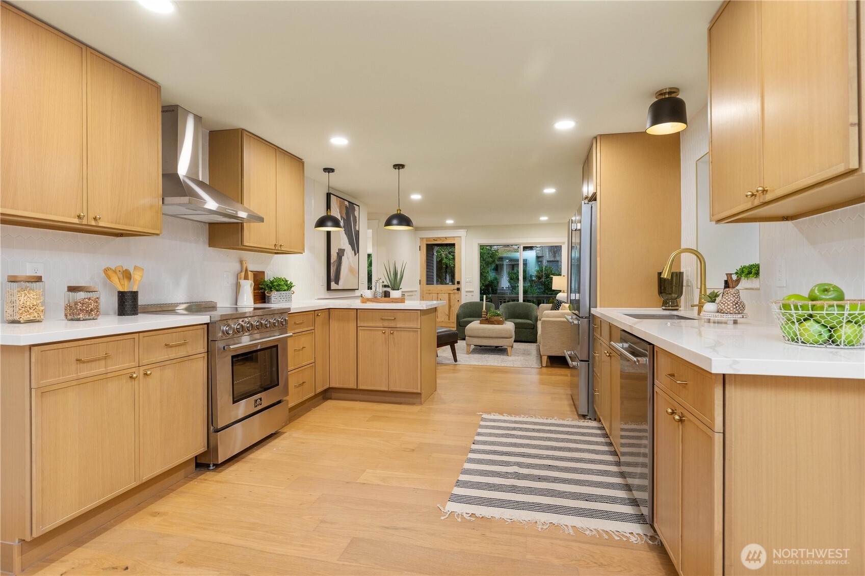 715 27th Avenue Seattle, WA 98122 - Photo 11 of 32