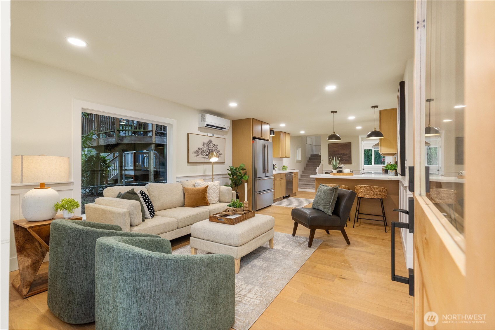 715 27th Avenue Seattle, WA 98122 - Photo 2 of 32