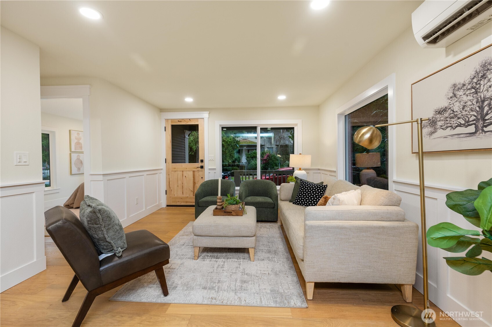 715 27th Avenue Seattle, WA 98122 - Photo 3 of 32