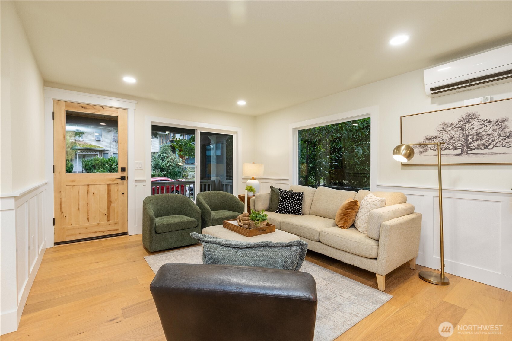 715 27th Avenue Seattle, WA 98122 - Photo 4 of 32