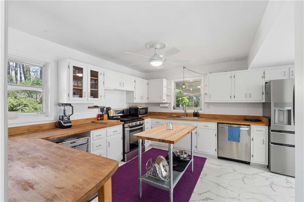 2478 Woodacres Road Northeast Atlanta, GA 30345 - Photo 13 of 31