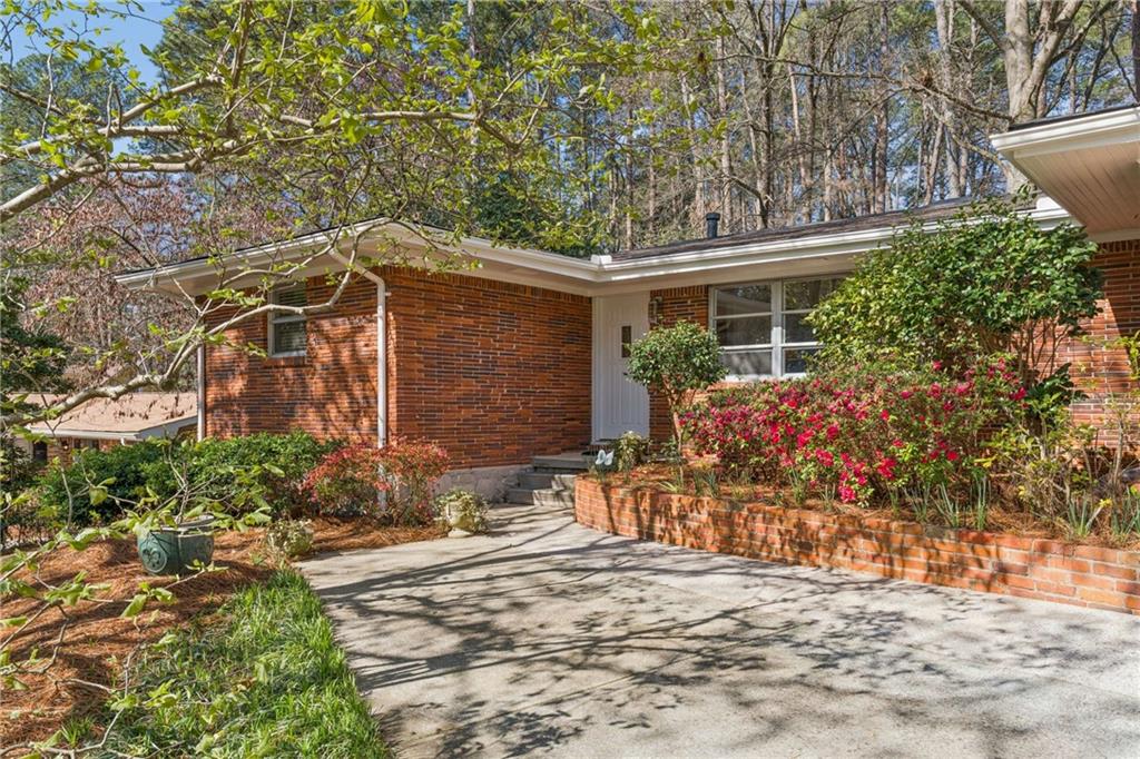 2478 Woodacres Road Northeast Atlanta, GA 30345 - Photo 2 of 31