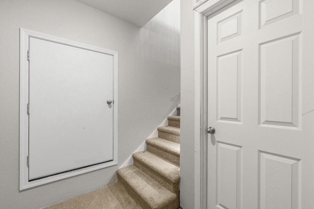 11756 Merganser Road Klamath Falls, OR 97601 - Photo 49 of 73 Under Stairs Storage