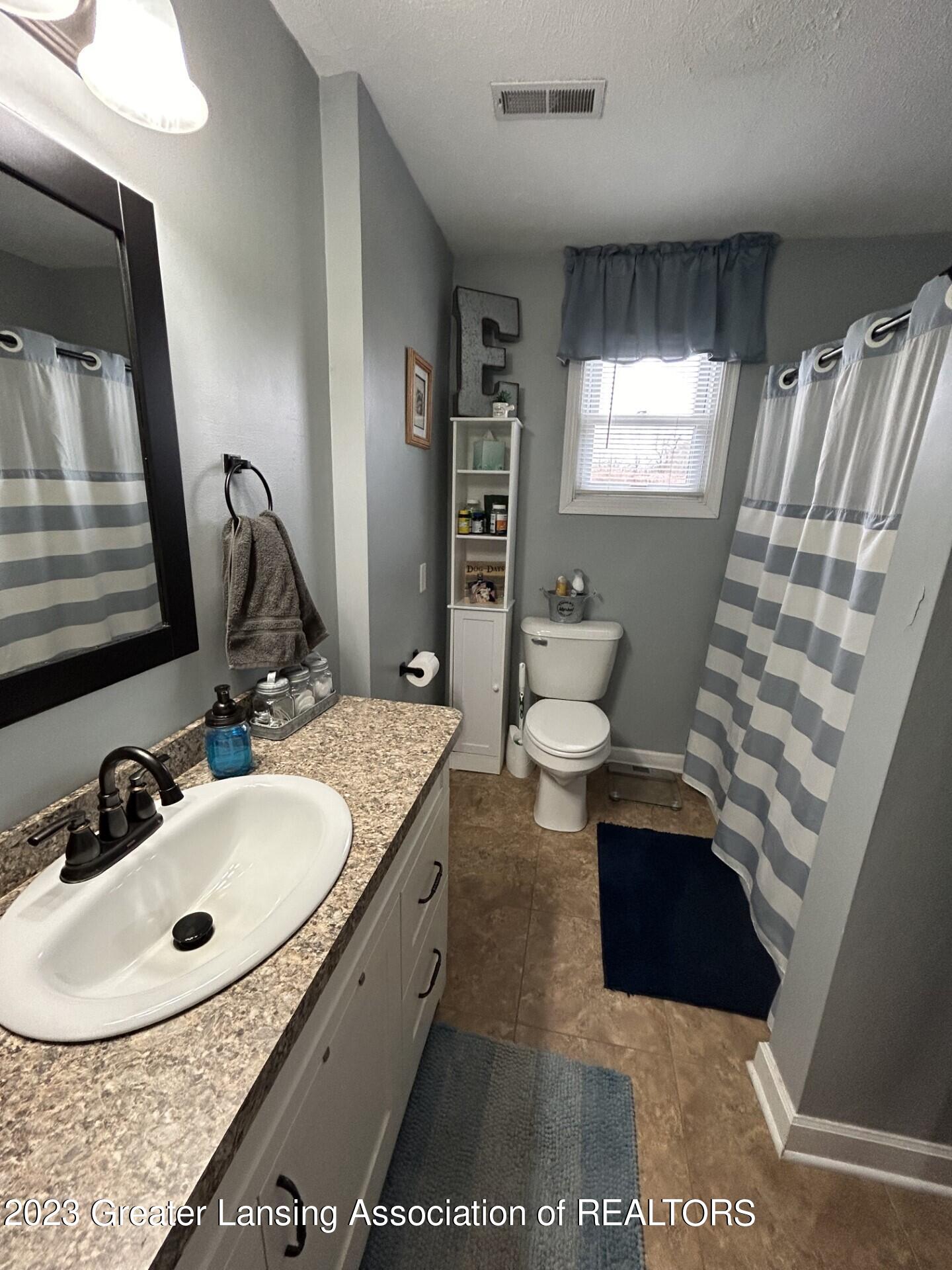 14076 Turner Road Dewitt, MI 48820 - Photo 19 of 23 thumbnail_IMG_1534