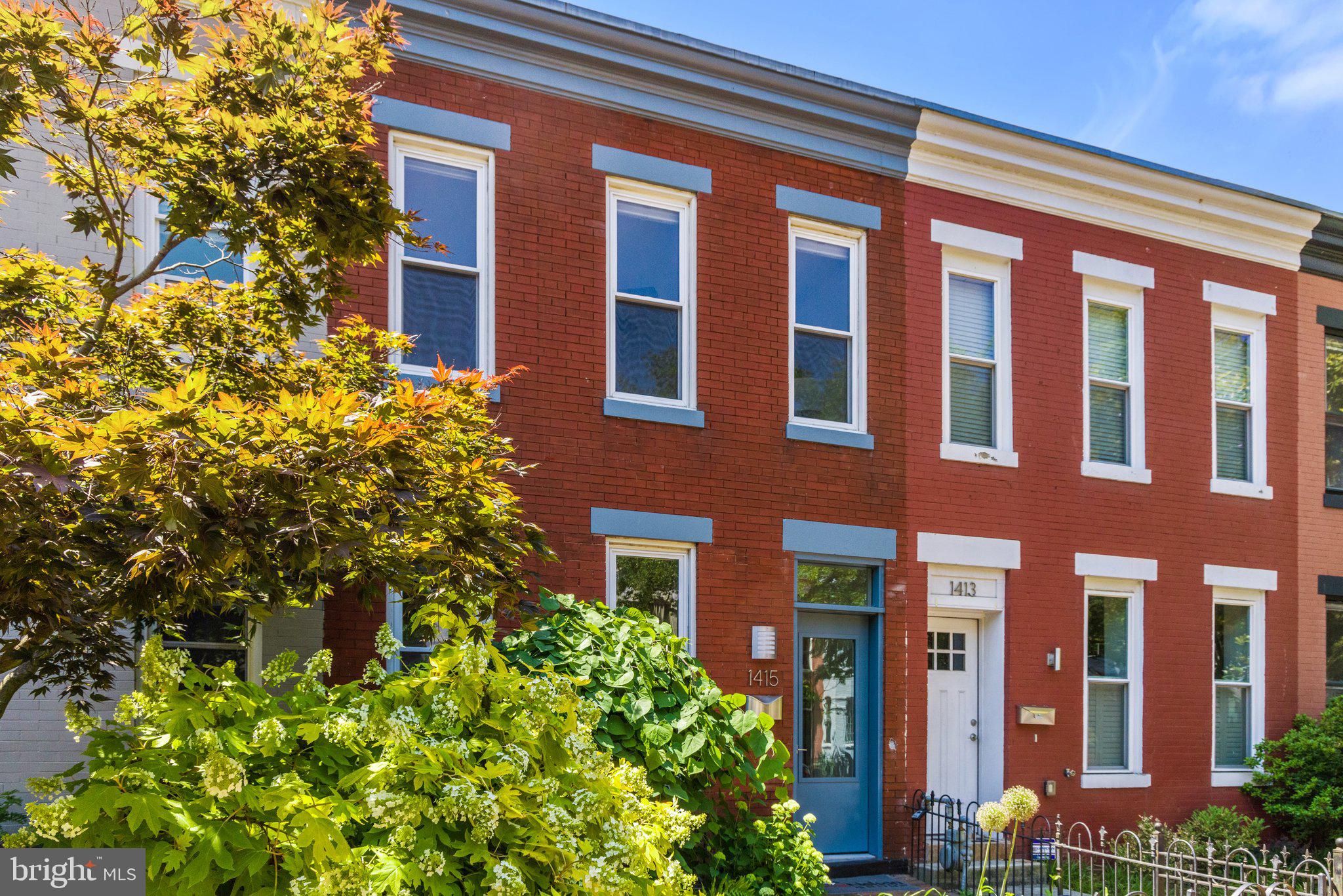 1415 E Street Southeast Washington, DC 20003 - Photo 4 of 32 Front gardens