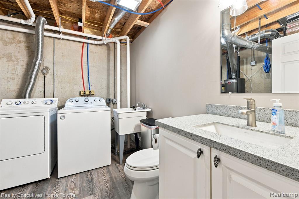 8849 Lakeshore Road Lexington, MI 48450 - Photo 16 of 68 Gallery Image 16