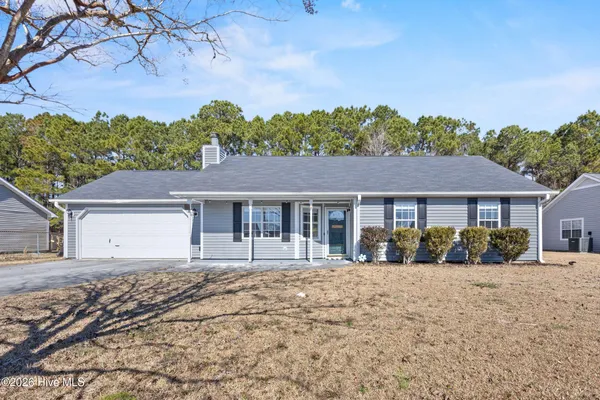 $247,000 | 153 Glenwood Drive, Hubert, NC 28539