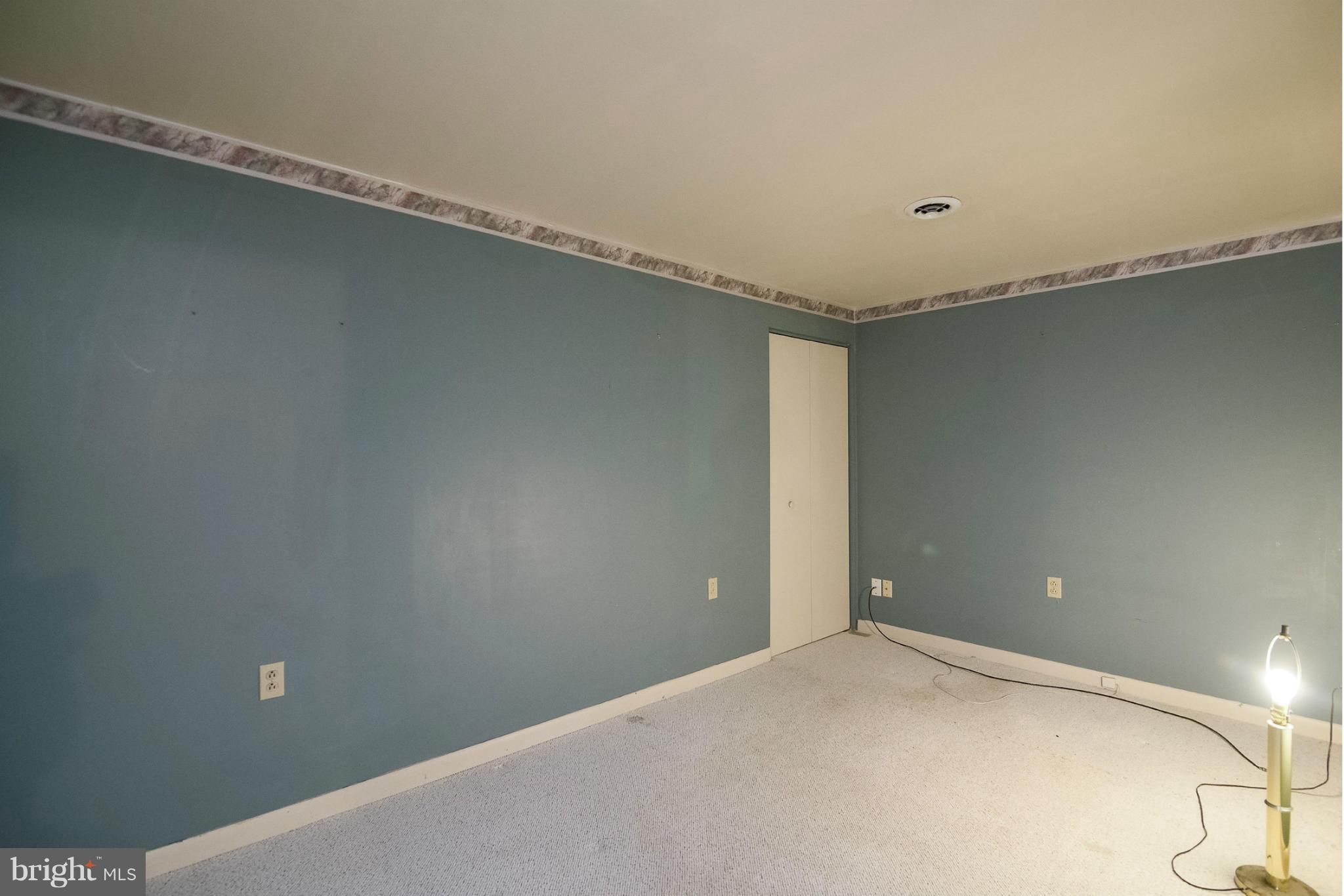 4132 Rinehart Road Westminster, MD 21158 - Photo 18 of 27 LL office?