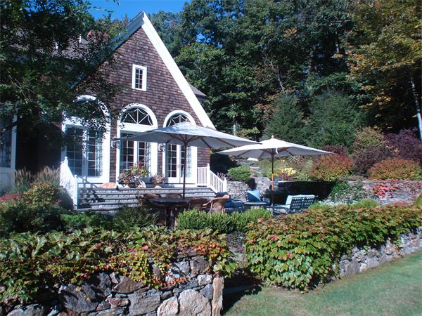 22 Pelham Road Weston, MA 02493 - Photo 4 of 25 Gallery Image 4