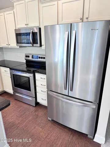 $2,300 | 413 Belhaven Court, Holly Ridge, NC 28445