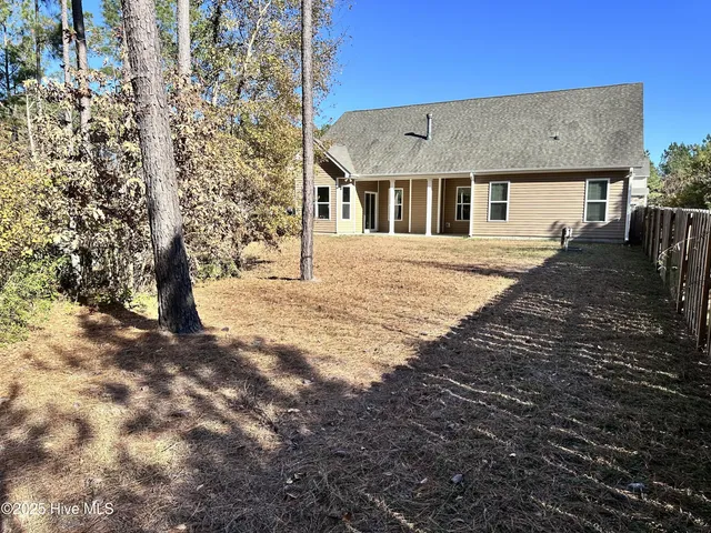 $2,300 | 413 Belhaven Court, Holly Ridge, NC 28445