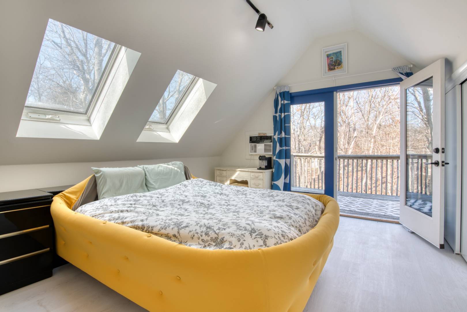 62 Broadway East Hampton, NY 11937 - Photo 15 of 20