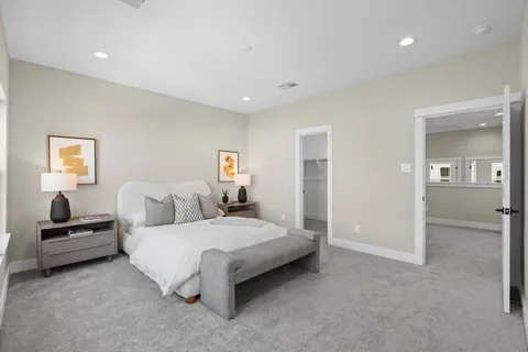 $319,900 | 5815 Highland Sun Lane, Houston, TX 77091