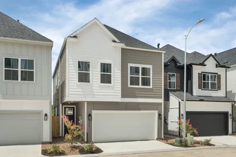 $319,900 | 5815 Highland Sun Lane, Houston, TX 77091