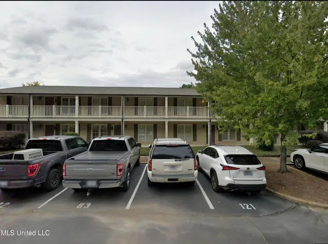 $335,000 | 119 Chestnut Street, Unit 64, Oxford, MS 38655