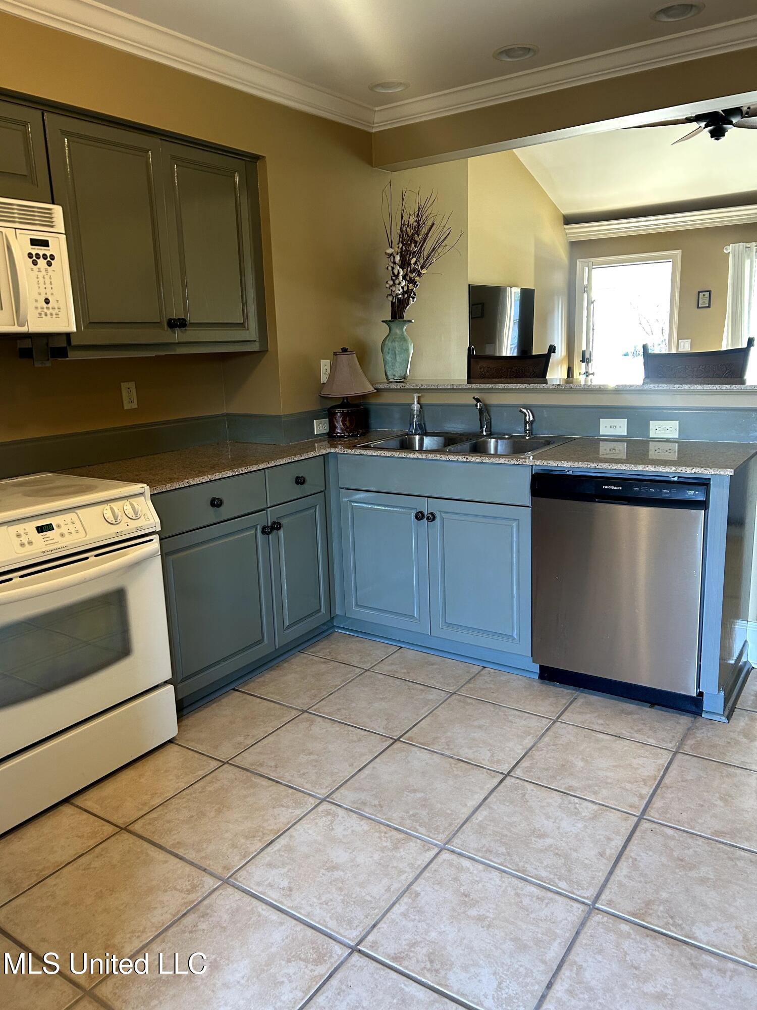 119 Chestnut Street, Unit 64 Oxford, MS 38655 - Photo 4 of 8 03