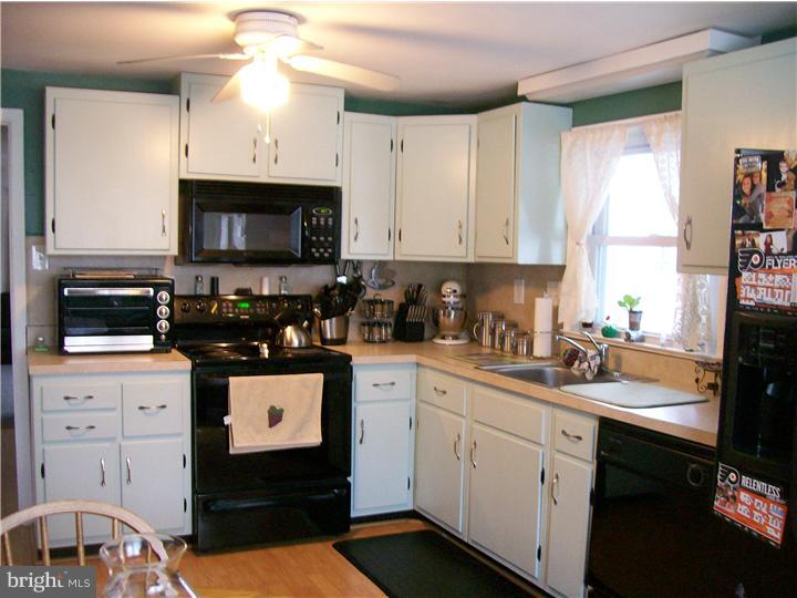 305 Rolling Creek Road Swarthmore, PA 19081 - Photo 14 of 25 Kitchen