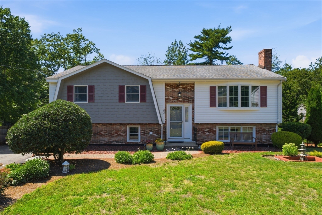 33 R Melrose Avenue Wilmington, MA 01887 - Photo 1 of 28 Gallery Image 1