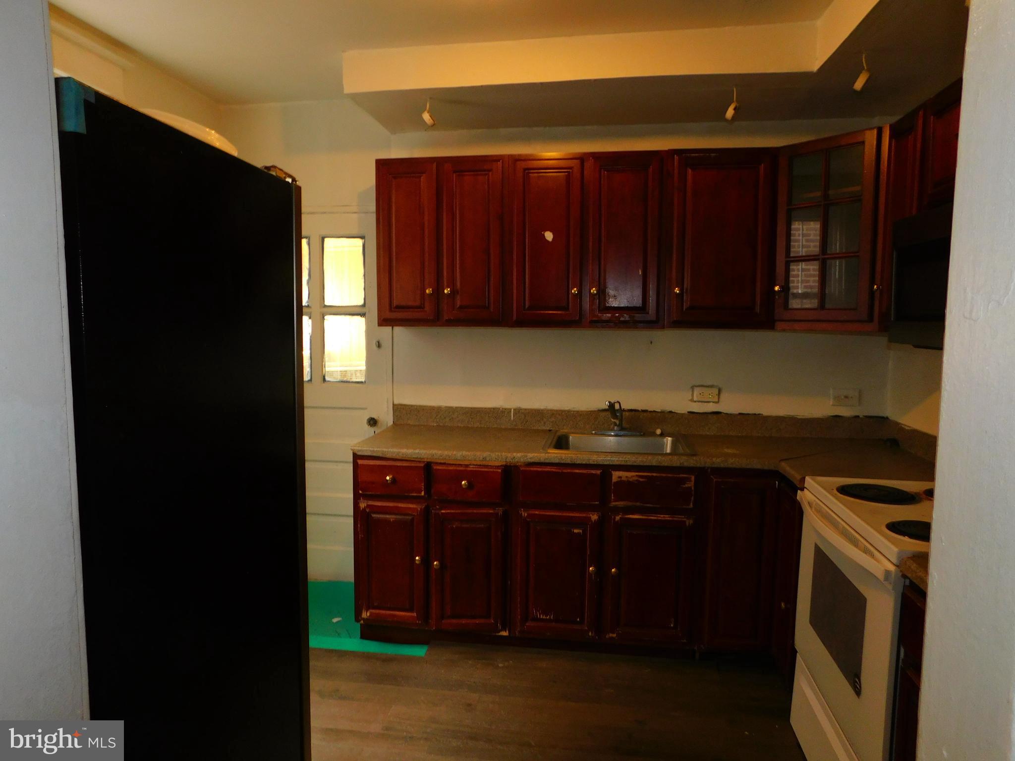 7232 Calvin Road Upper Darby, PA 19082 - Photo 6 of 9 Kitchen
