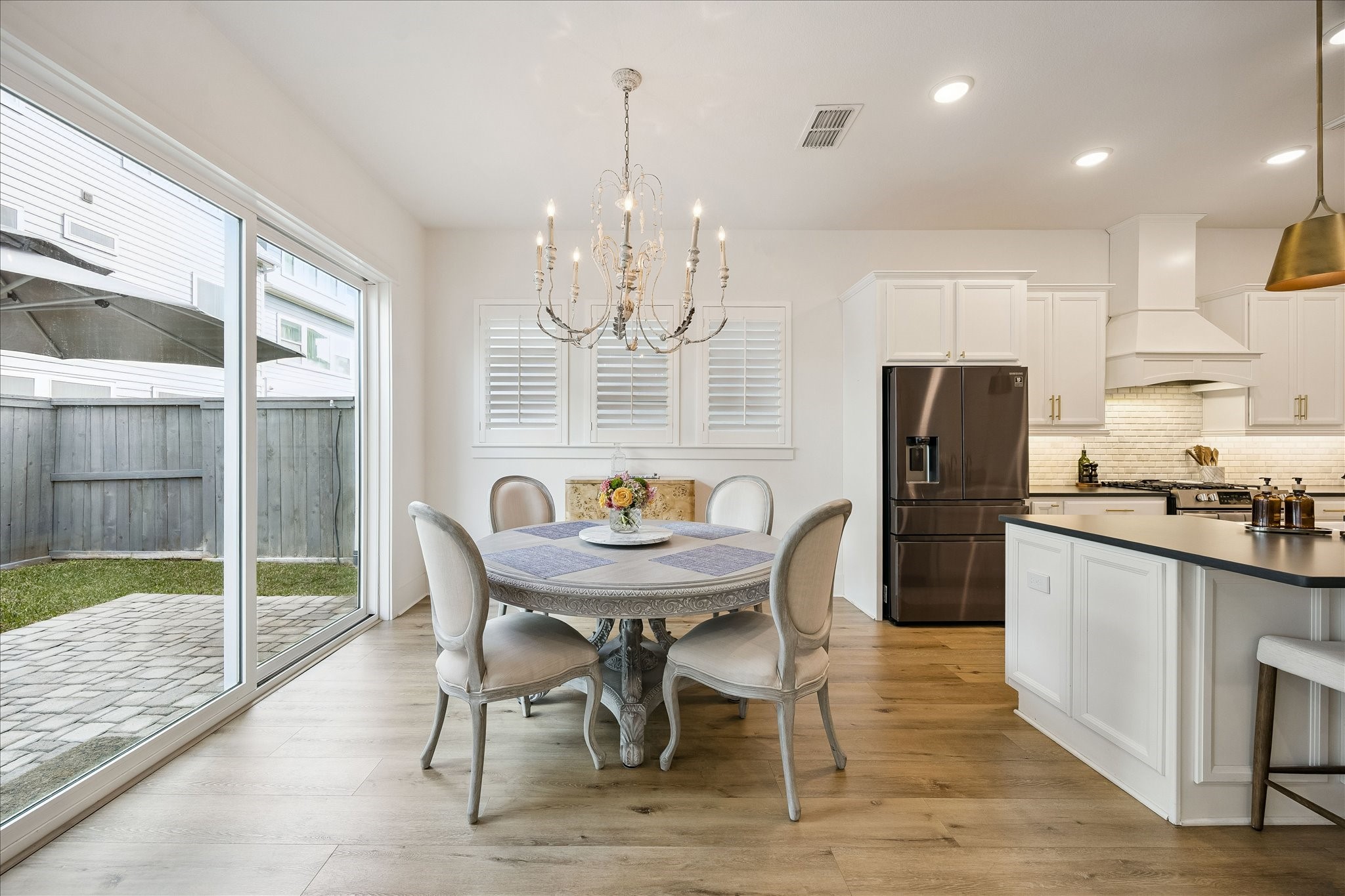 2512 Swang Pl. Houston, TX 77008 - Photo 11 of 46 Elegant dining area with a stylish chandelier.