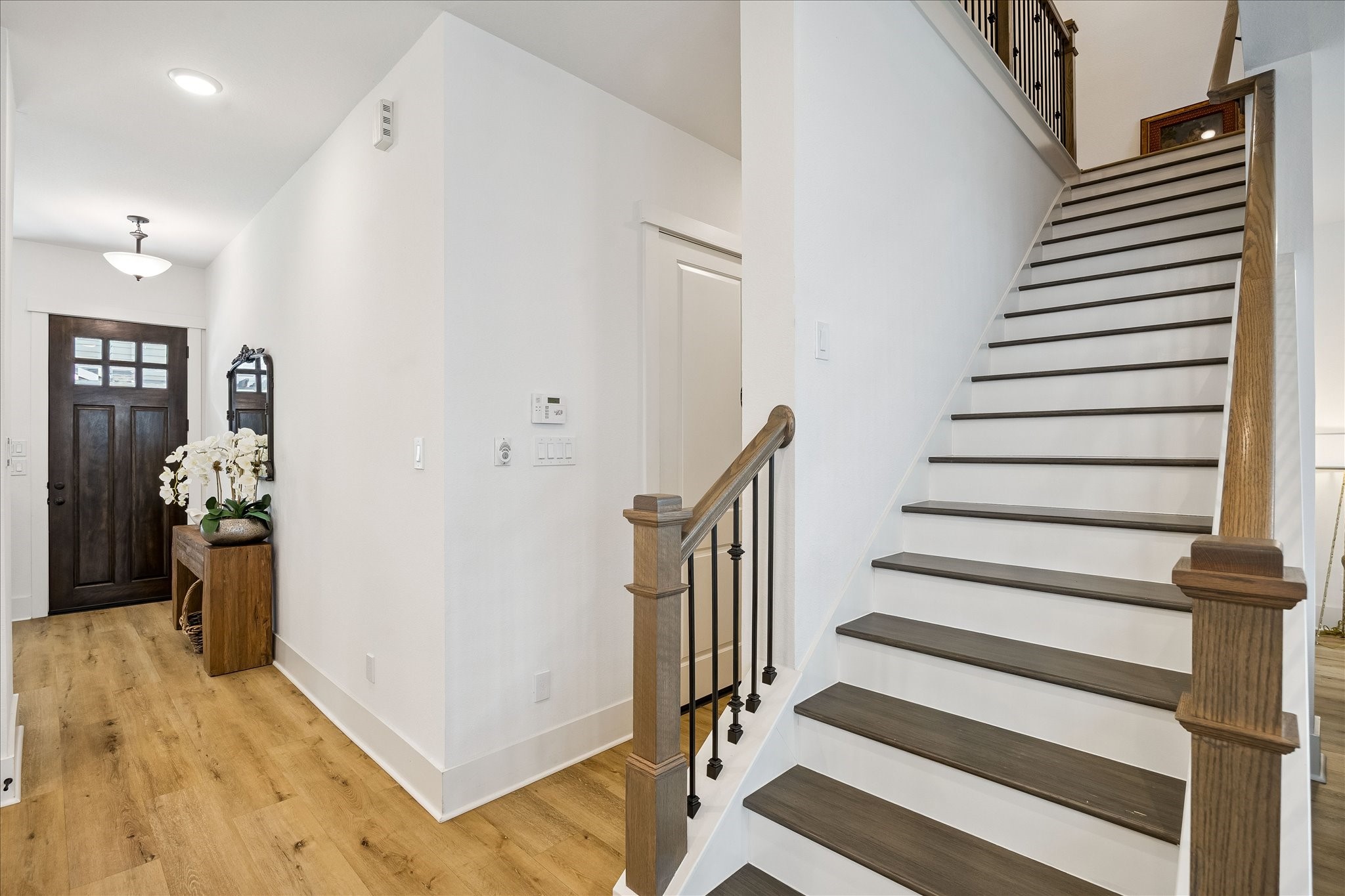 2512 Swang Pl. Houston, TX 77008 - Photo 6 of 46