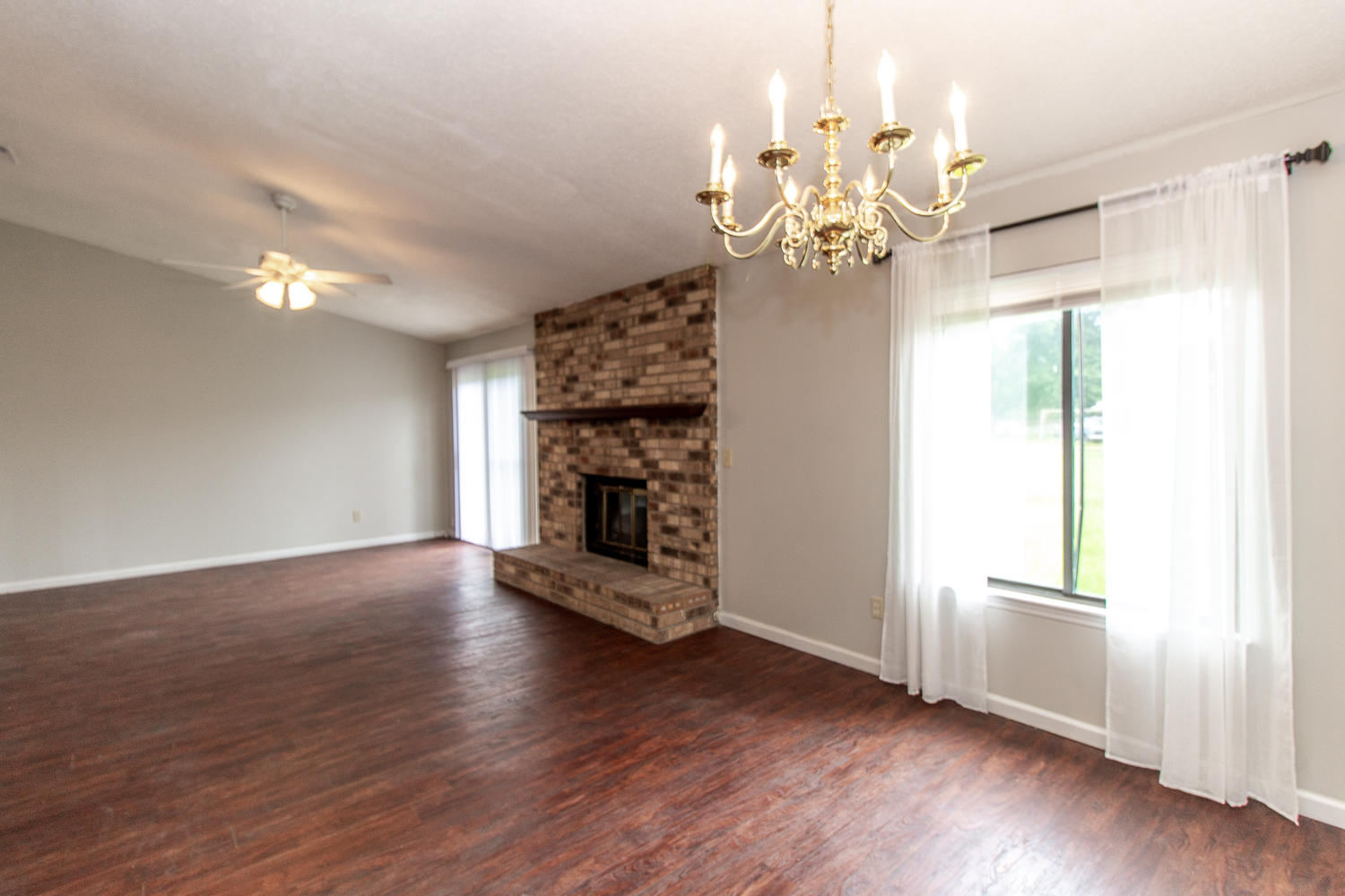 103 Tomahawk Drive Summerville, SC 29486 - Photo 5 of 18 IMG_2268