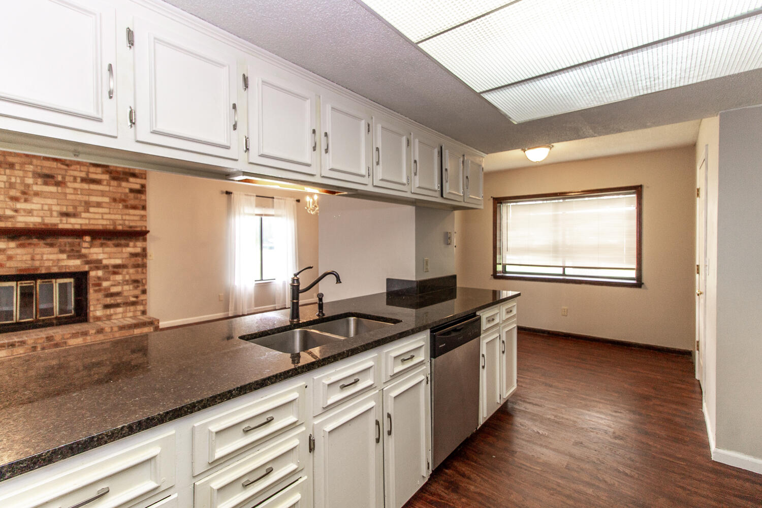 103 Tomahawk Drive Summerville, SC 29486 - Photo 7 of 18 IMG_2270