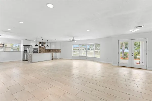 $599,000 | 125 Carlyle Drive, Palm Harbor, FL 34683
