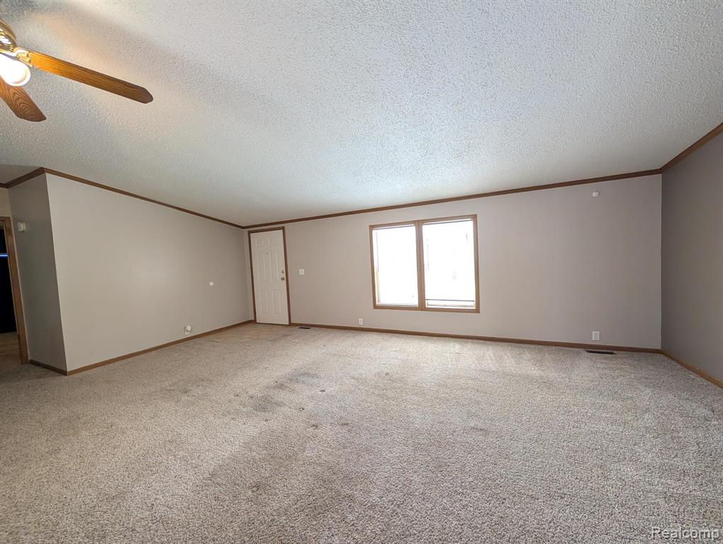 11413 Harbor Cove Fenton, MI 48430 - Photo 3 of 18