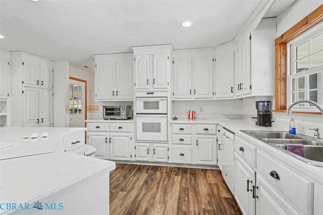 8237 Spring Hill Farm Road East Gloucester, VA 23061 - Photo 16 of 39