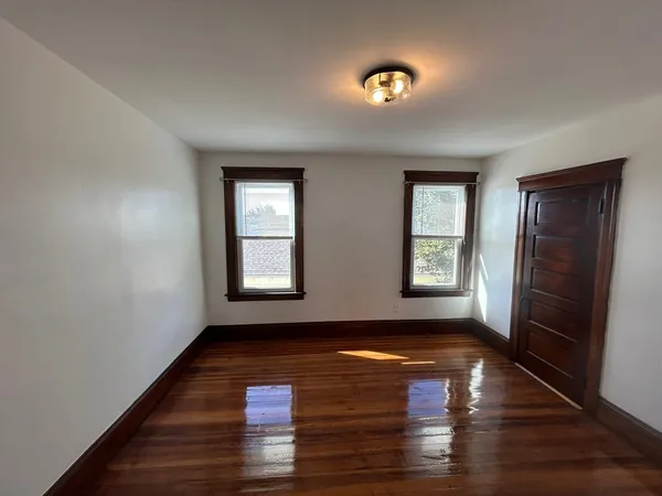 $2,350 | 31 Chrome Street, Unit 3, Worcester, MA 01604