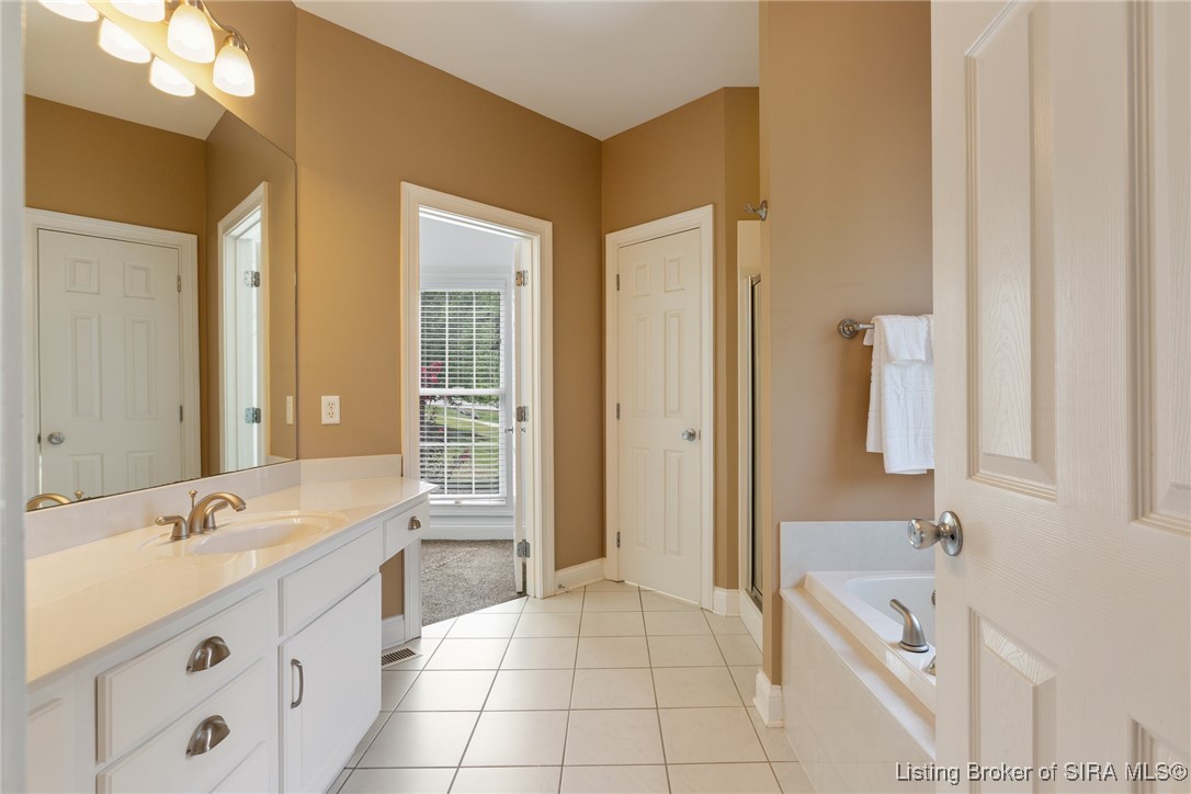 6201 Cherry Grove Court Georgetown, IN 47122 - Photo 32 of 87 Primary bathroom