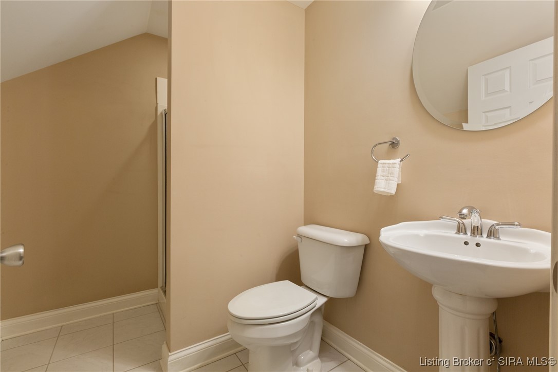 6201 Cherry Grove Court Georgetown, IN 47122 - Photo 48 of 87 Full bathroom
