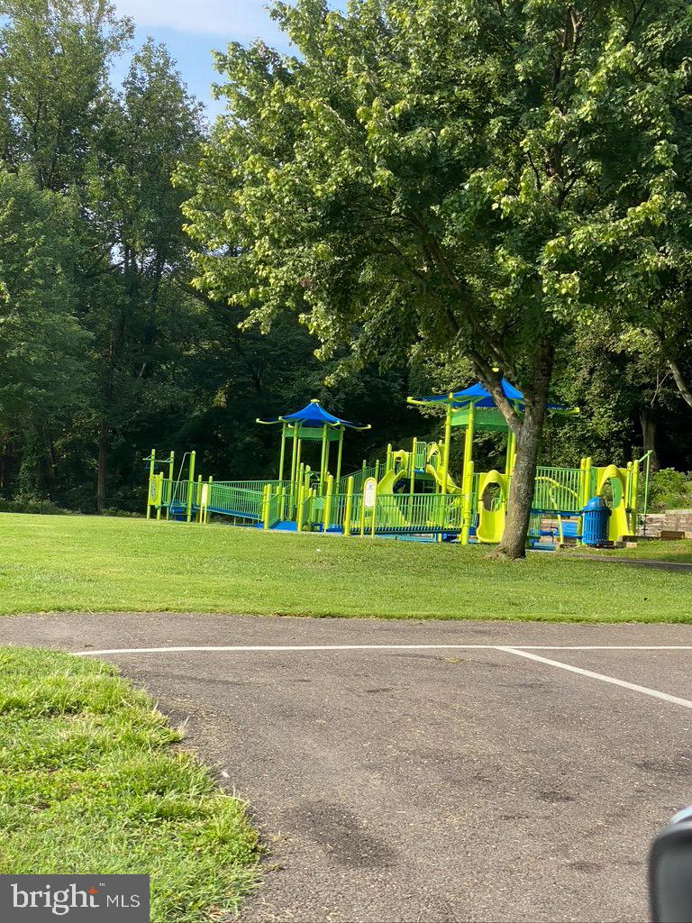 1208 Brooke Road Capitol Heights, MD 20743 - Photo 37 of 51