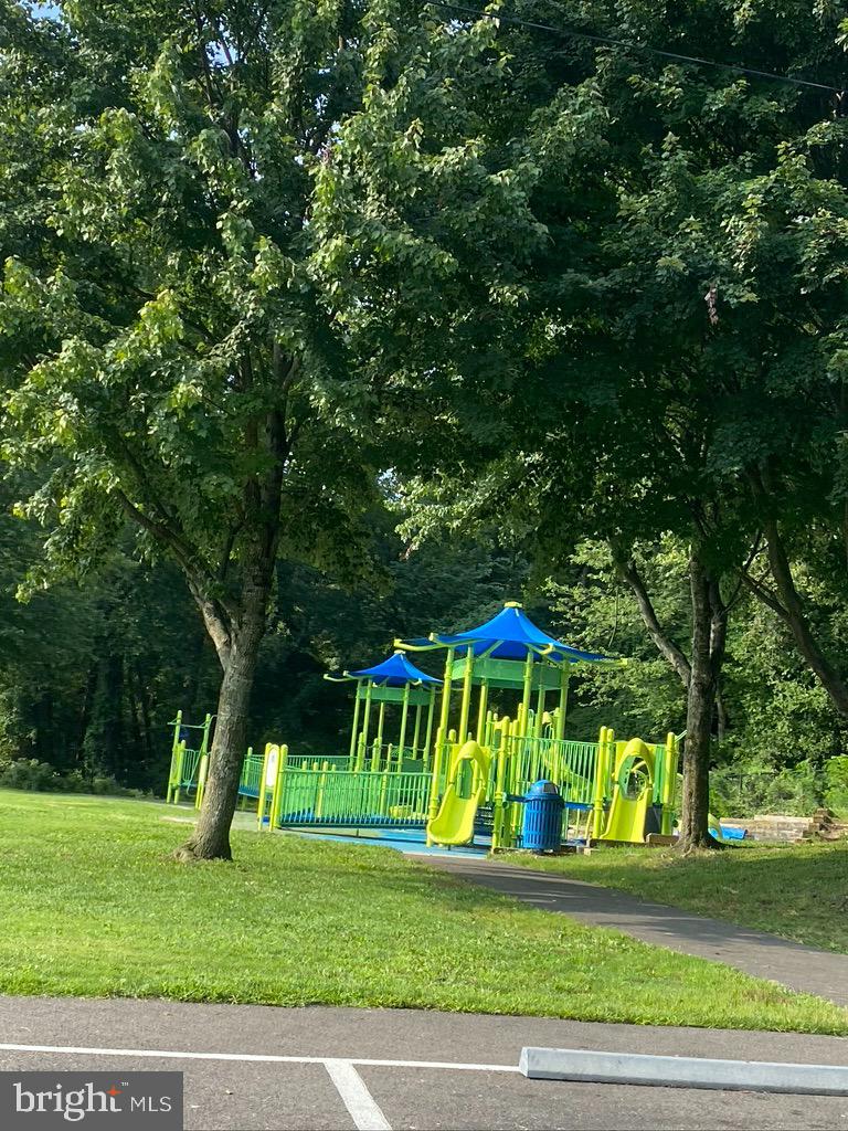 1208 Brooke Road Capitol Heights, MD 20743 - Photo 38 of 51