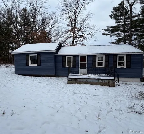 $169,900 | 6240 South Labelle Drive, Idlewild, MI 49642