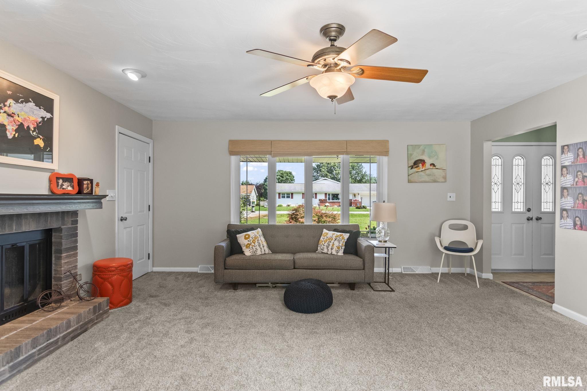 1070 Green Acres Lane Springfield, IL 62707 - Photo 19 of 43 Gallery Image 19
