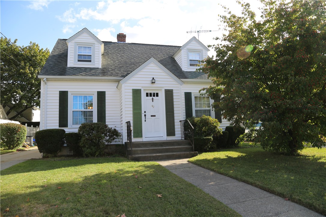 49 Scarborough Road Pawtucket, RI 02861 - Photo 1 of 21 Gallery Image 1