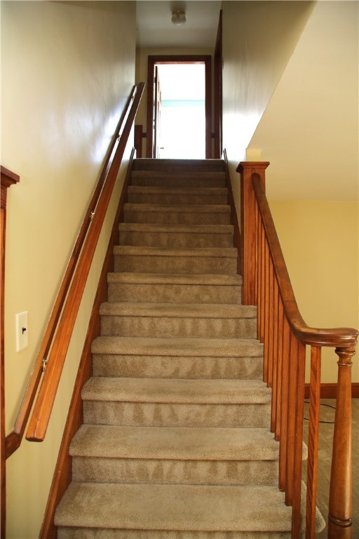 49 Scarborough Road Pawtucket, RI 02861 - Photo 11 of 21 Gallery Image 11