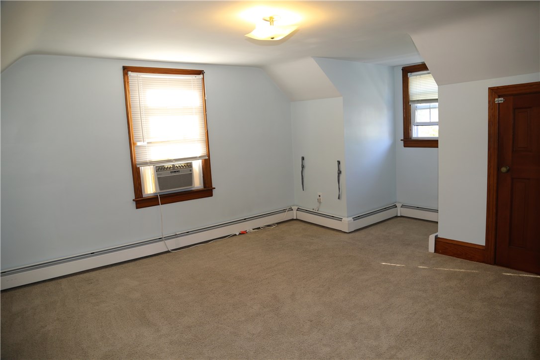 49 Scarborough Road Pawtucket, RI 02861 - Photo 12 of 21 Gallery Image 12