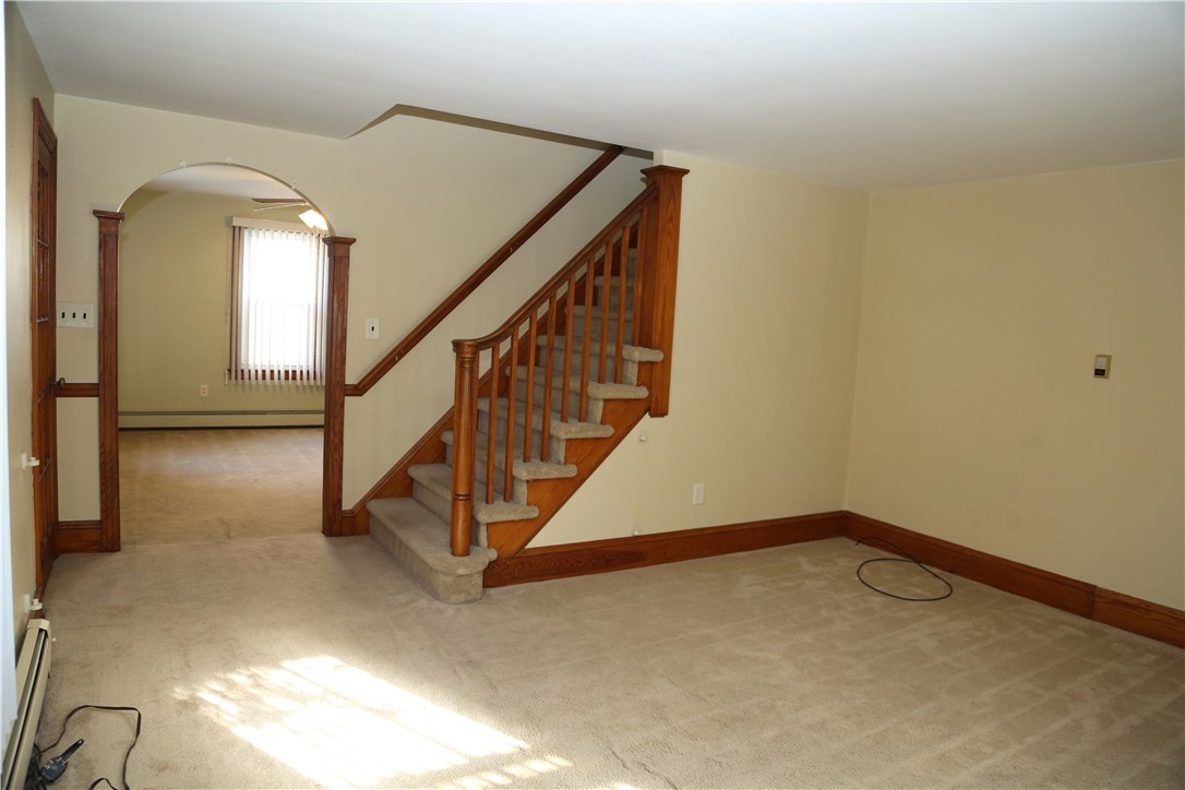 49 Scarborough Road Pawtucket, RI 02861 - Photo 9 of 21 Gallery Image 9