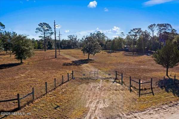 a view of a tennis court