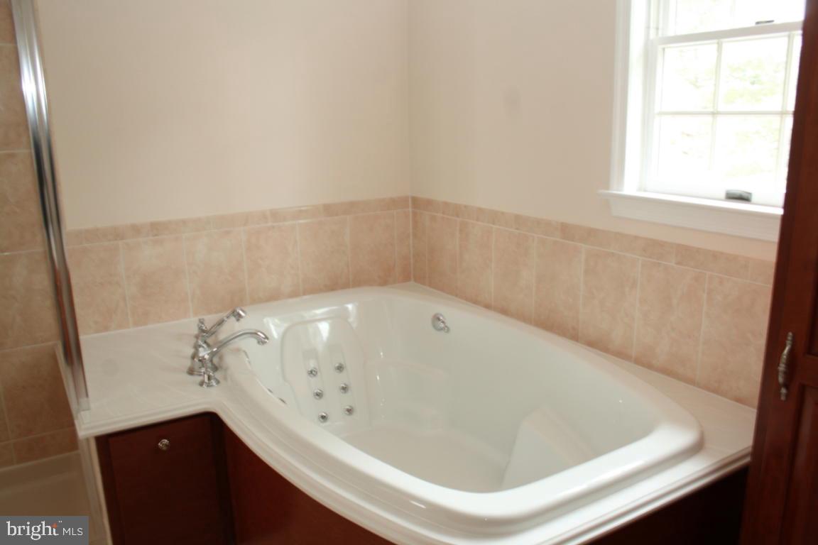 2894 Weaver Road Lancaster, PA 17601 - Photo 12 of 15