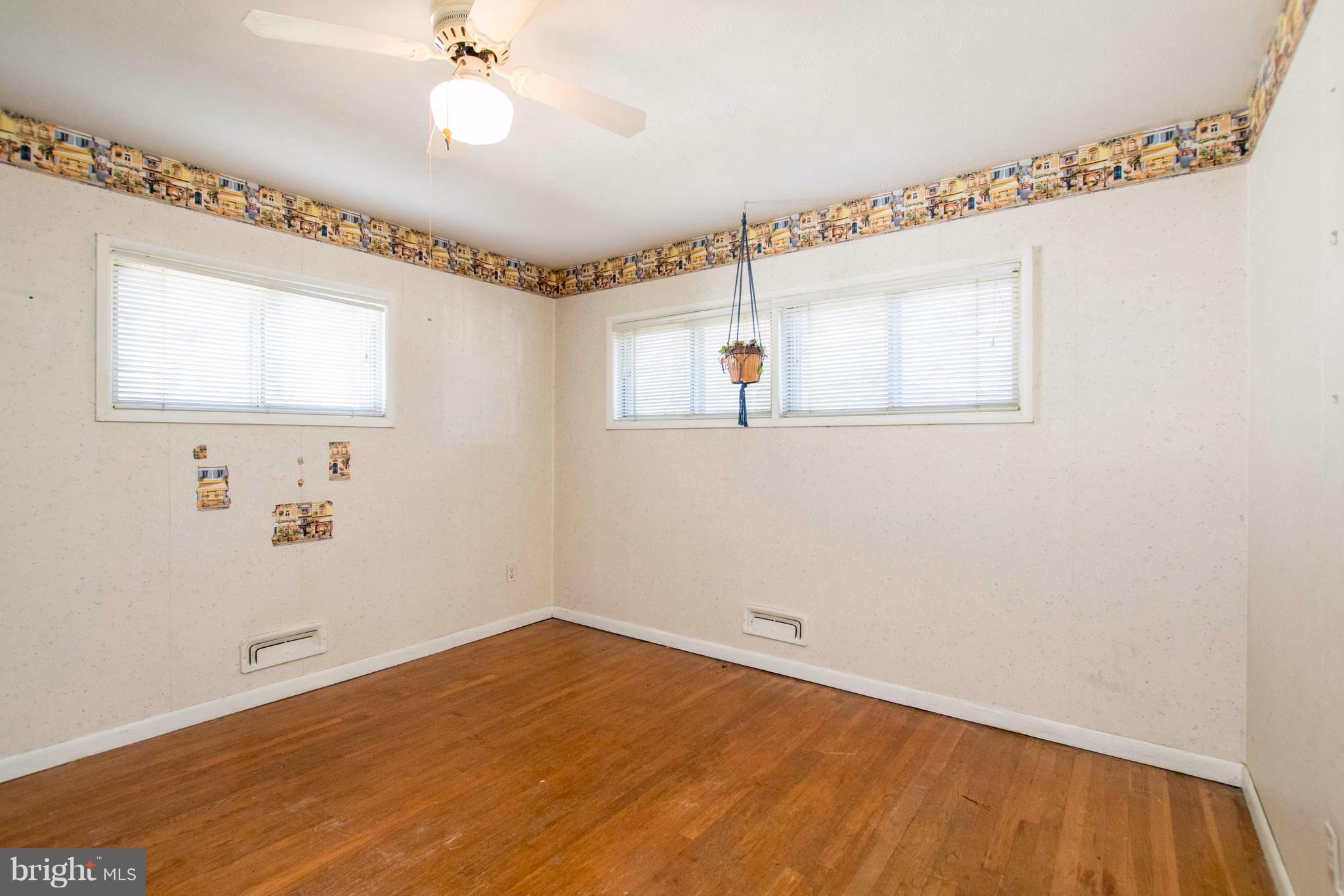 6009 Johnnycake Road Baltimore, MD 21228 - Photo 15 of 27