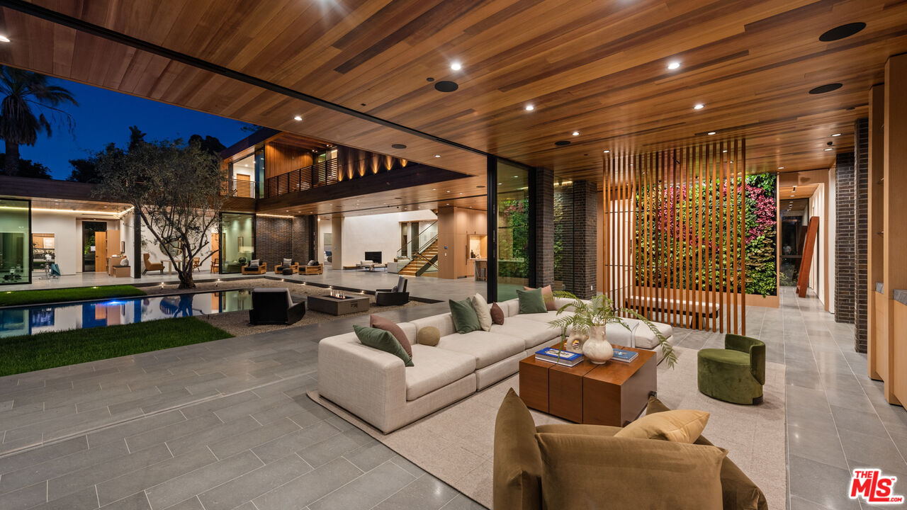 9705 Oak Pass Road Beverly Hills, CA 90210 - Photo 7 of 29