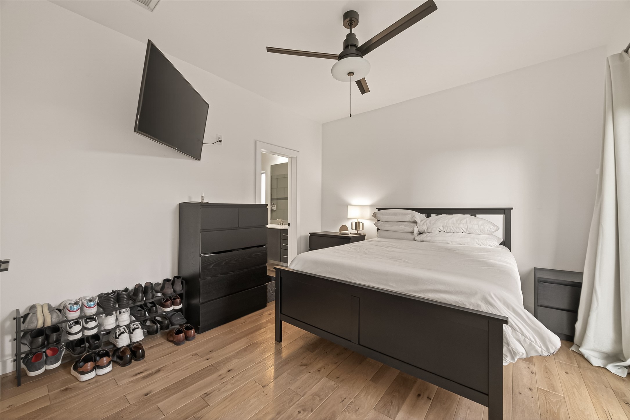 4418 Koehler Street, Unit C Houston, TX 77007 - Photo 11 of 39