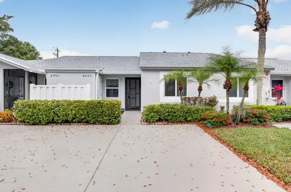 $2,500 | 8697 Sunbird Place, Boca Raton, FL 33496