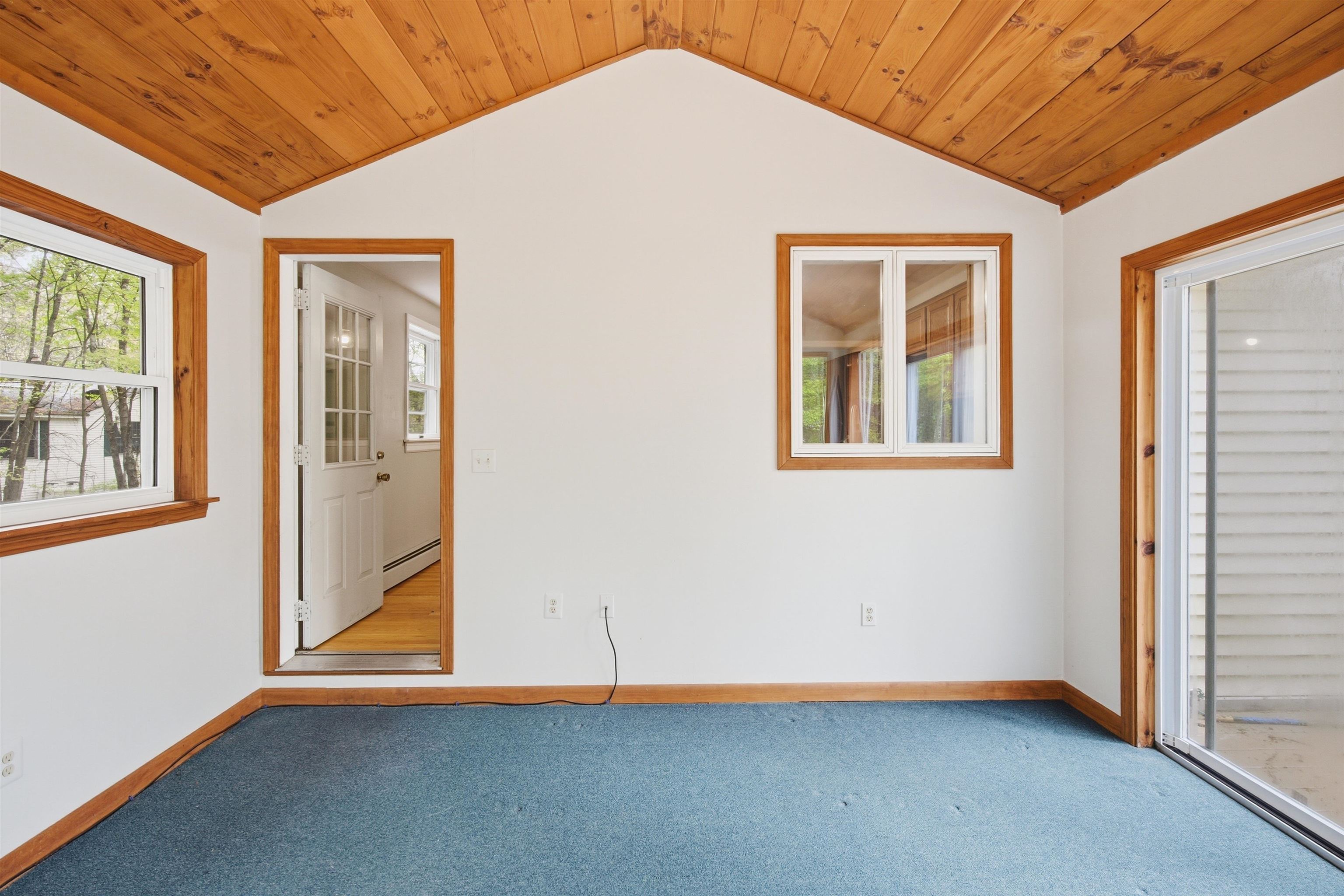 34 West Road Londonderry, NH 03053 - Photo 15 of 24 Gallery Image 15